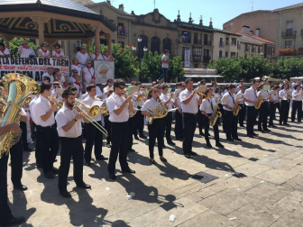 Anfas prende la mecha para el arranque de las fiestas de Tafalla