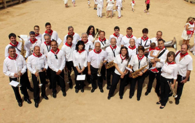 Imágenes de la procesión de la Virgen de la Asunción y la Banda de Música.