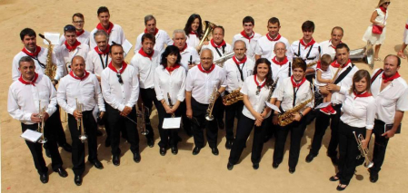 Imágenes de la procesión de la Virgen de la Asunción y la Banda de Música.