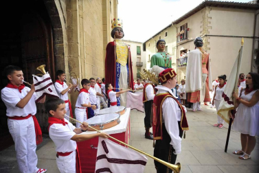 Imágenes del día grande de las fiestas de Tafalla, en honor a la Virgen de la Asunción.