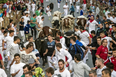 Segundo encierro de fiestas de Tafalla con la ganadería Macua 2017