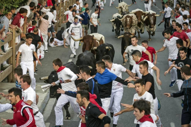Segundo encierro de fiestas de Tafalla con la ganadería Macua 2017