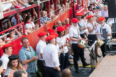 Imágenes de la procesión de San Roque y el Paloteado de las fiestas de Murchante