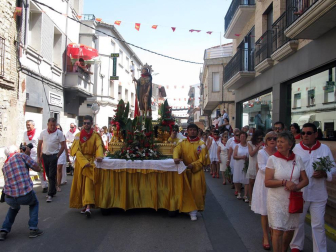 Imágenes de la procesión de San Roque y el Paloteado de las fiestas de Murchante