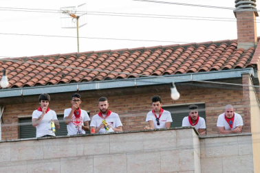 Imágenes de la procesión de San Roque y el Paloteado de las fiestas de Murchante