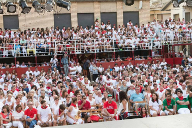 Imágenes de la procesión de San Roque y el Paloteado de las fiestas de Murchante