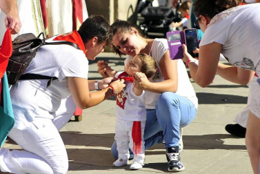 Imágenes del encierro y de diversos actos de la jornada dedicada a los niños.