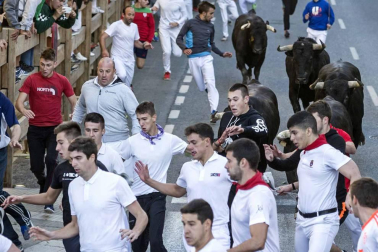 Imágenes del encierro y de diversos actos de la jornada dedicada a los niños.