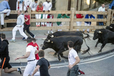 Galería de fotos del tercer encierro de fiestas de Tafalla