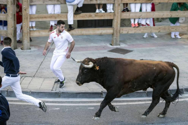Galería de fotos del tercer encierro de fiestas de Tafalla