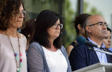 Una mujer que estaba ingresada en el hospital Joan XXIII de Cambrils ha muerto este viernes, lo que eleva a 14 el número de fallecidos en los ataques terroristas en Cataluña.