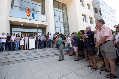 Una mujer que estaba ingresada en el hospital Joan XXIII de Cambrils ha muerto este viernes, lo que eleva a 14 el número de fallecidos en los ataques terroristas en Cataluña.