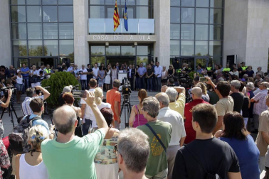 Una mujer que estaba ingresada en el hospital Joan XXIII de Cambrils ha muerto este viernes, lo que eleva a 14 el número de fallecidos en los ataques terroristas en Cataluña.