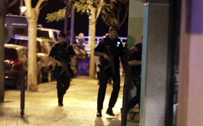 Una mujer que estaba ingresada en el hospital Joan XXIII de Cambrils ha muerto este viernes, lo que eleva a 14 el número de fallecidos en los ataques terroristas en Cataluña.