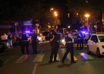 Una mujer que estaba ingresada en el hospital Joan XXIII de Cambrils ha muerto este viernes, lo que eleva a 14 el número de fallecidos en los ataques terroristas en Cataluña.