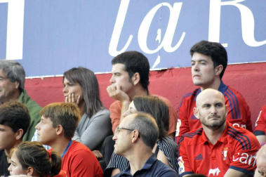 Imágenes del búscate en la grada del Osasuna - Sevilla Atlético