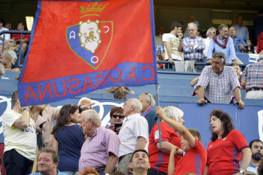 Imágenes del búscate en la grada del Osasuna- Sevilla Atlético disputado en El Sadar.