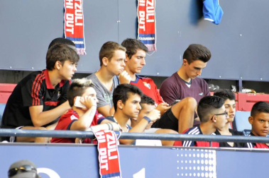 Imágenes del búscate en la grada del Osasuna- Sevilla Atlético disputado en El Sadar.