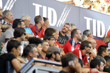 Imágenes del búscate en la grada del Osasuna- Sevilla Atlético disputado en El Sadar.