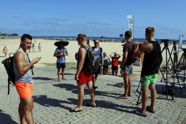 La localidad tarraconense de Cambrils, destino vacacional de muchos navarros, retomó poco a poco la normalidad este viernes tras el atentado yihadista registrado de madrugada.