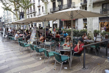 Imágenes de las dos ciudades, que tratan de recuperar la normalidad tras los ataques.