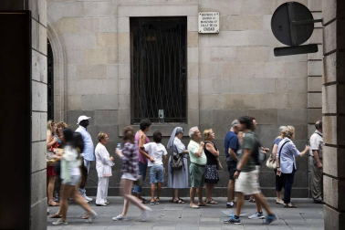 Imágenes de las dos ciudades, que tratan de recuperar la normalidad tras los ataques.