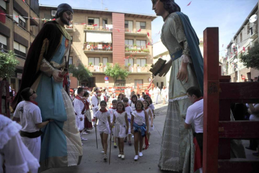 Imágenes de la procesión en honor a San Bartolomé en Marcilla.