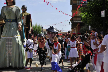 Imágenes de la procesión en honor a San Bartolomé en Marcilla.