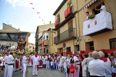 Imágenes de la procesión en honor a San Bartolomé en Marcilla.