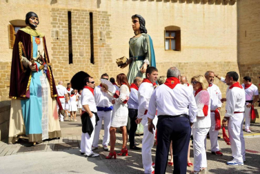 Imágenes de la procesión en honor a San Bartolomé en Marcilla.