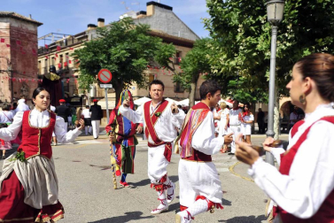 Imágenes de la procesión en honor a San Bartolomé en Marcilla.