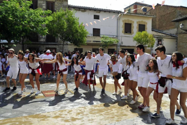 Imágenes del cohete de fiestas de Pitillas