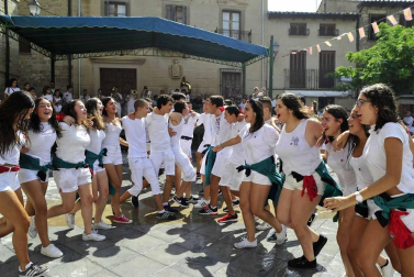 Imágenes del cohete de fiestas de Pitillas