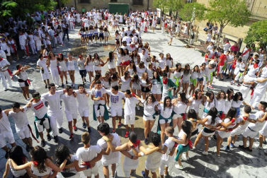 Imágenes del cohete de fiestas de Pitillas
