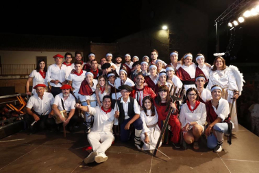 El paloteado de fiestas de San Bartolmé en Ribaforada