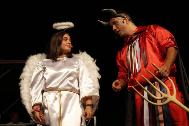 El paloteado de fiestas de San Bartolmé en Ribaforada