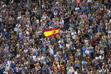 El lema 'No tinc por' preside la manifestación por los atentados en Cataluña