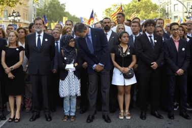El lema 'No tinc por' preside la manifestación por los atentados en Cataluña