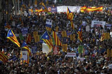 El lema 'No tinc por' preside la manifestación por los atentados en Cataluña