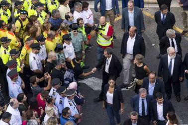 El lema 'No tinc por' preside la manifestación por los atentados en Cataluña