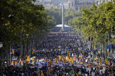El lema 'No tinc por' preside la manifestación por los atentados en Cataluña