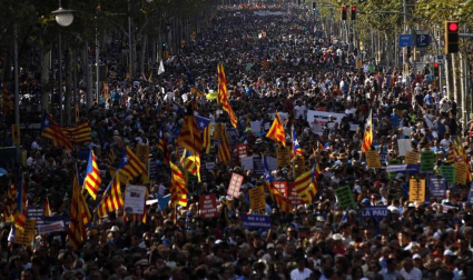 El lema 'No tinc por' preside la manifestación por los atentados en Cataluña