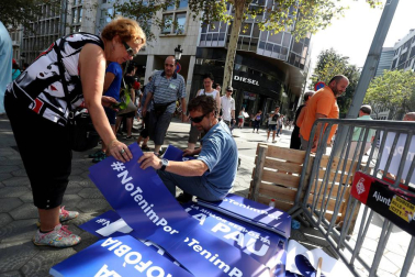 El lema 'No tinc por' preside la manifestación por los atentados en Cataluña