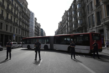 El lema 'No tinc por' preside la manifestación por los atentados en Cataluña