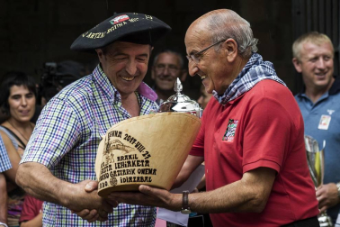 Un hotel de Pamplona paga 4.500 euros por el queso ganador del Artzai Eguna