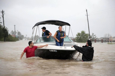 Harvey deja lluvias "mortales" en Texas
