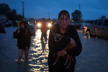 Harvey deja lluvias "mortales" en Texas
