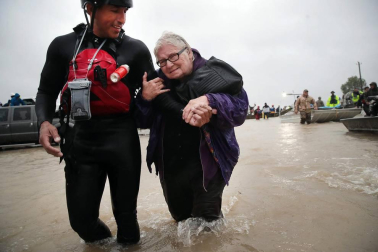 Harvey deja lluvias "mortales" en Texas