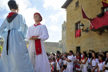 Imágenes del cohete de fiestas en Murillo del Fruto