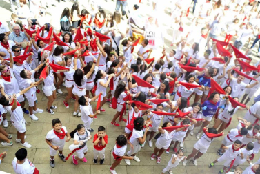 Imágenes del cohete de fiestas en Murillo del Fruto